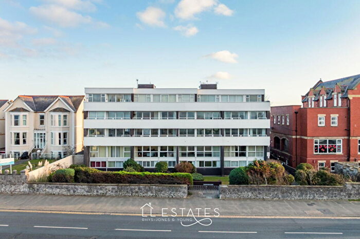 1 Bedroom Apartment For Sale In Apartment, Glendower Court, LL18