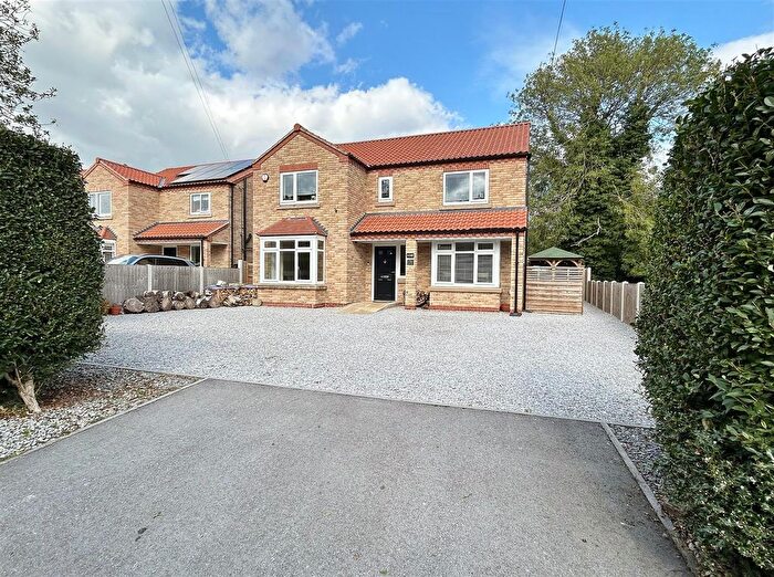 4 Bedroom Detached House For Sale In Staithe Street, Bubwith, YO8