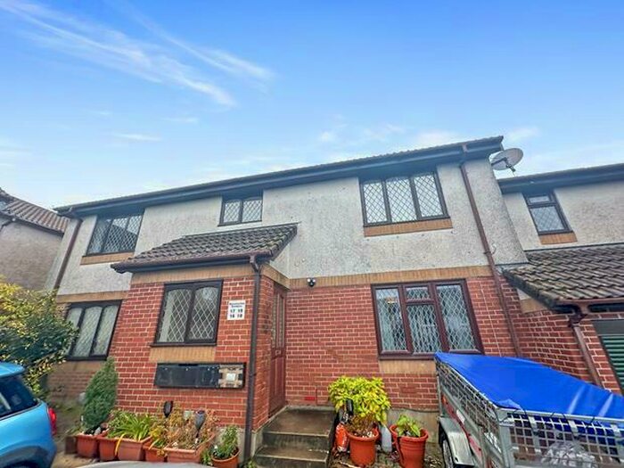 2 Bedroom Flat To Rent In Rosemullion Gardens, Callington, PL17