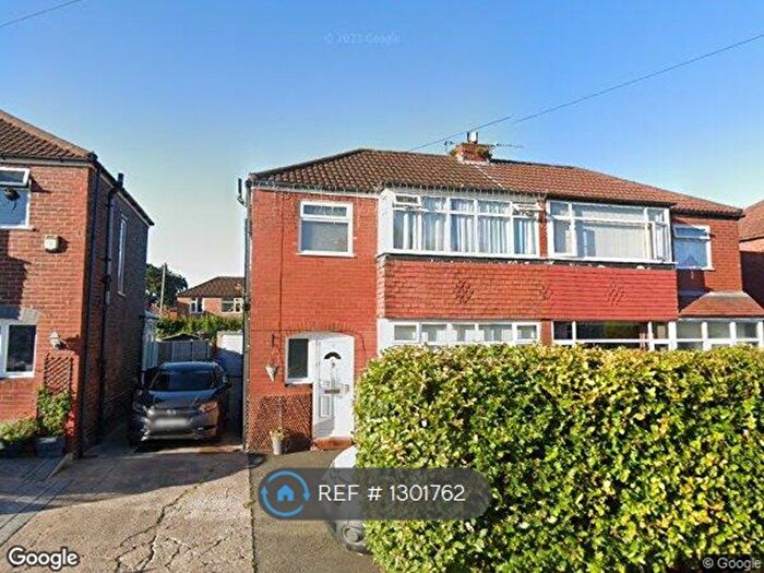3 Bedroom Semi-Detached House To Rent In Berkeley Close, Stockport, SK2