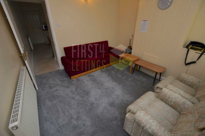 2 Bedroom Terraced House To Rent In Westbury Road, Leicester, LE2