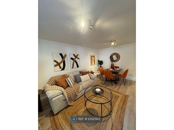 2 Bedroom Flat To Rent In Yare Court, Norwich, NR7