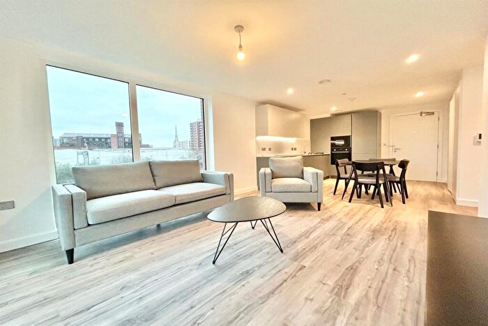 2 Bedroom Apartment To Rent In Block B Railings, Middlewood Locks, M5