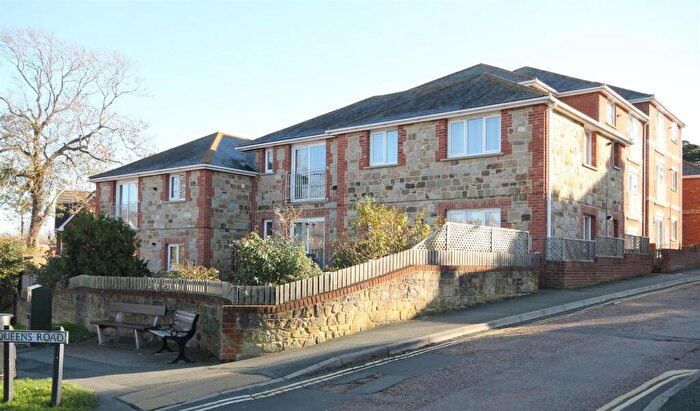 2 Bedroom Apartment To Rent In Brooklands, Queens Road, Freshwater, PO40