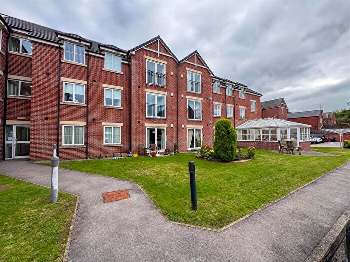 2 Bedroom Flat For Sale In Royal Court, Worksop, S80