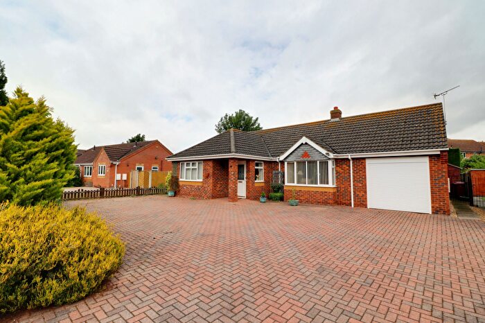 2 Bedroom Detached Bungalow For Sale In Barley Close, Hibaldstow, DN20
