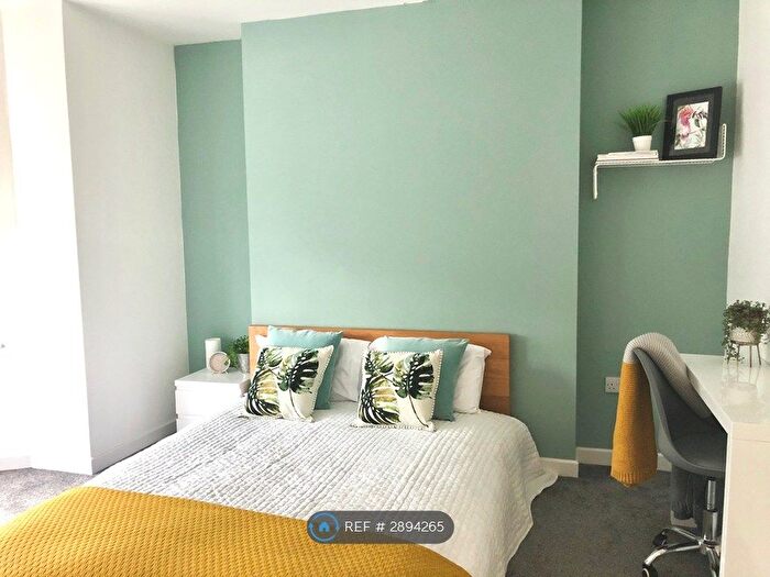 7 Bedroom Terraced House To Rent In Dracaena Avenue, Falmouth, TR11