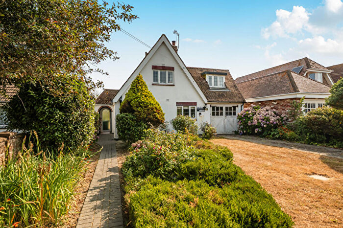 3 Bedroom House For Sale In Oakfield Avenue, Chichester, PO20