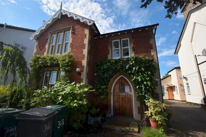 1 Bedroom Flat To Rent In Long Lane, London, N2