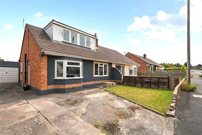 3 Bedroom Semi-Detached House For Sale In Brookleigh, Street, Somerset, BA16