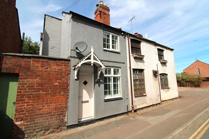 2 Bedroom Cottage For Sale In Sycamore Street, Blaby, Leicester, LE8