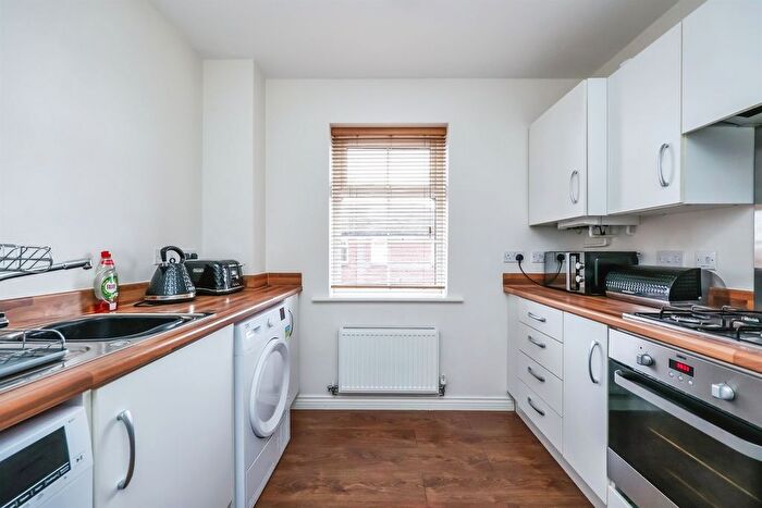 2 Bedroom Flat For Sale In Grey Meadow Road, Ilkeston, DE7