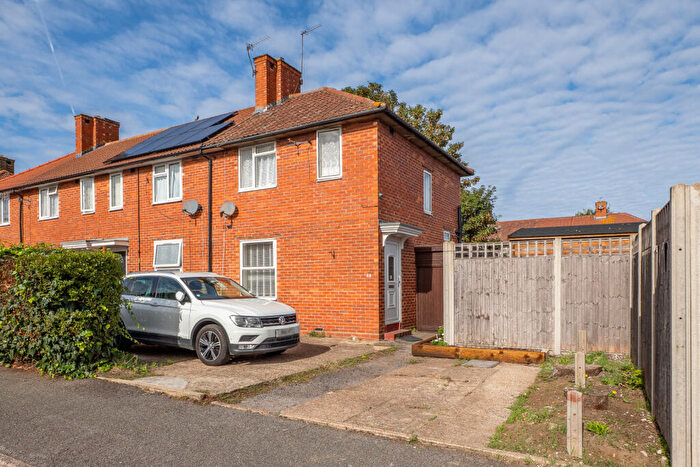 3 Bedroom End Of Terrace House For Sale In Tintern Road, Carshalton, SM5