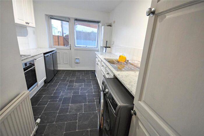 2 Bedroom End Of Terrace House To Rent In Jennings Street, SN1