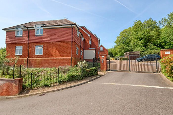 2 Bedroom Apartment To Rent In Folleys Place, Loudwater, High Wycombe, Buckinghamshire, HP10