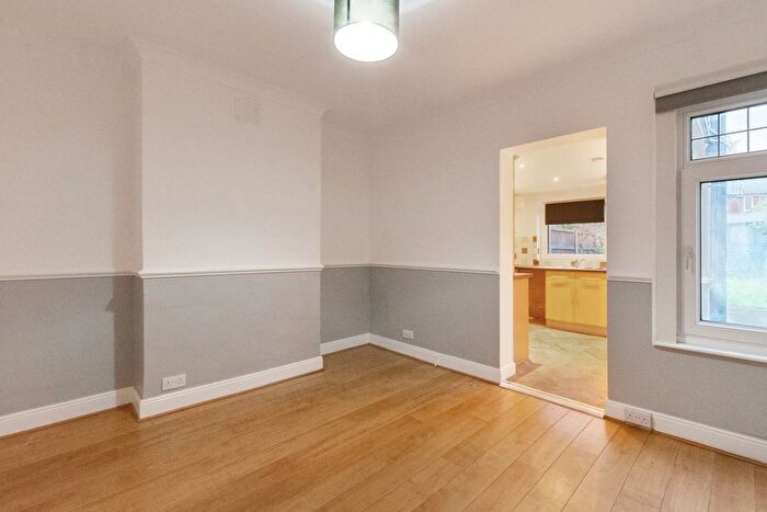 2 Bedroom Semi-Detached House For Sale In Clarence Crescent, Sidcup, DA14