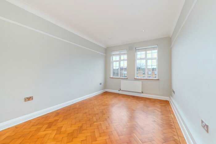 2 Bedroom Apartment To Rent In Holloway Road, London, N7