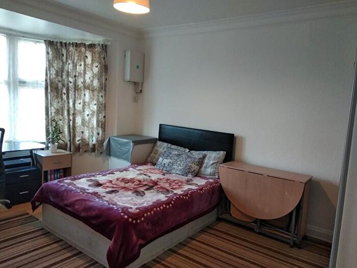 Apartment To Rent In South Harrow, Middx, HA2