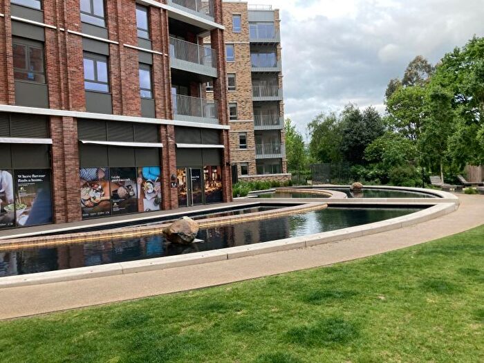 2 Bedroom Flat To Rent In Very Near Mary Neuner Road Area, Woodgreen Area, N8