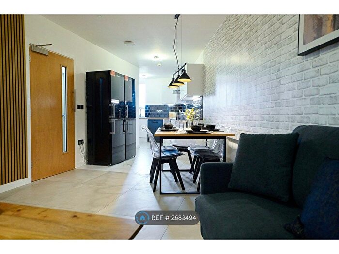 5 Bedroom Flat To Rent In Princess House, Sheffield, S1