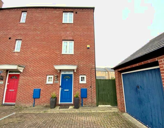 2 Bedroom End Of Terrace House To Rent In Avocet Close, Rugby, Warwickshire, CV23 0wu.
