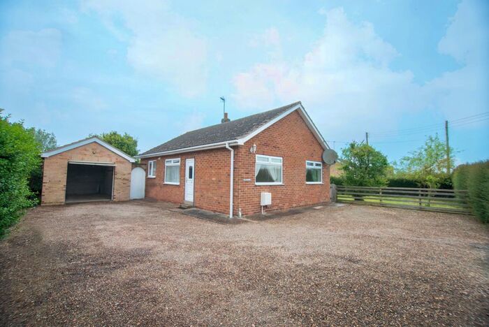 2 Bedroom Bungalow To Rent In Station Road, Burstwick, Hull, HU12