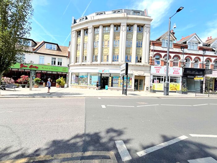 4 Bedroom Penthouse For Sale In Hamlet Court Road, Westcliff-on-sea, SS0
