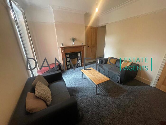 3 Bedroom Terraced House To Rent In Gaul Street, Leicester, LE3