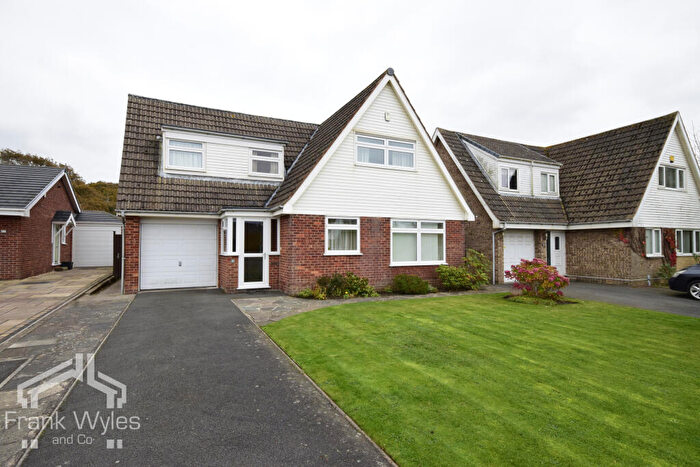 3 Bedroom Detached House For Sale In Elmswood Close, Lytham St. Annes, Lancashire, FY8