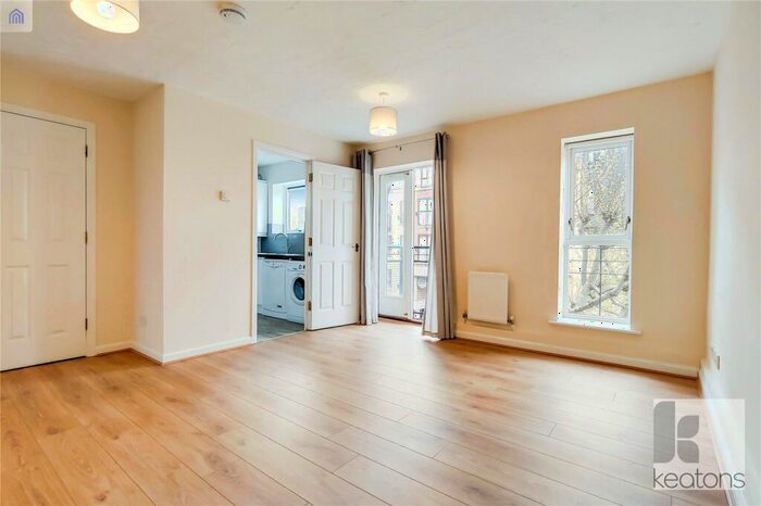 2 Bedroom Flat To Rent In Lancaster Hall, Wesley Avenue, London, E16