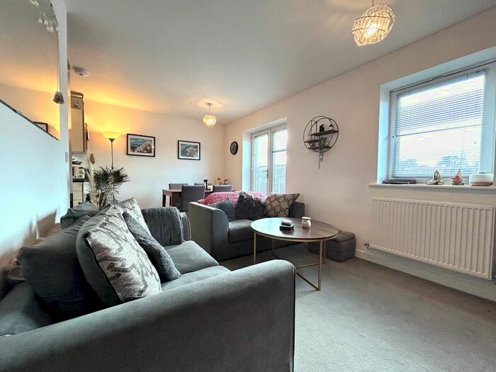 2 Bedroom Flat To Rent In Hartopp Court, Lichfield Road, Sutton Coldfield, B74