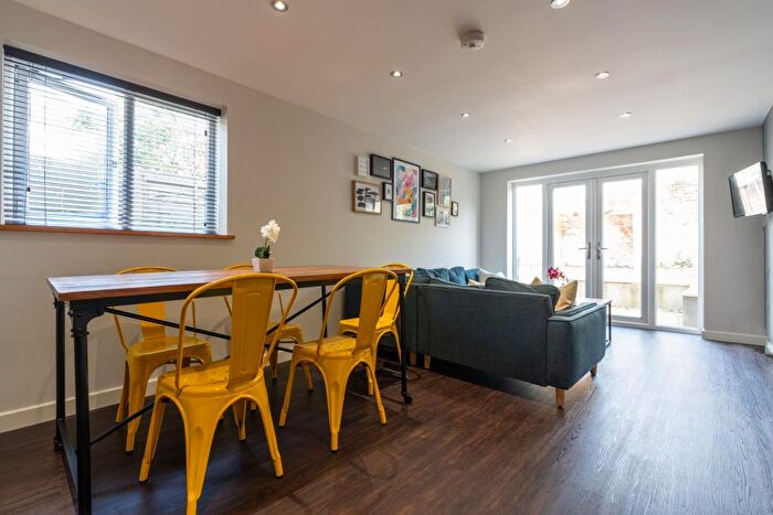 7 Bedroom Terraced House To Rent In Bedford Street, Cardiff, CF24