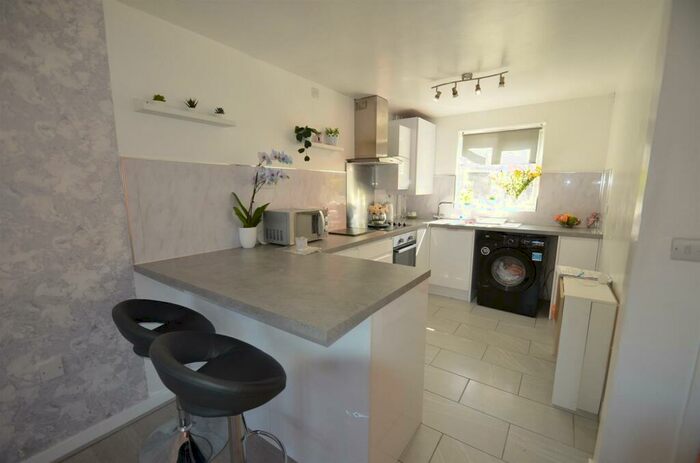 2 Bedroom Semi-Detached House For Sale In Ivel Road, Shefford, SG17