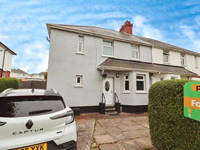 3 Bedroom Semi-Detached House For Sale In Caradoc Avenue, Barry, CF63