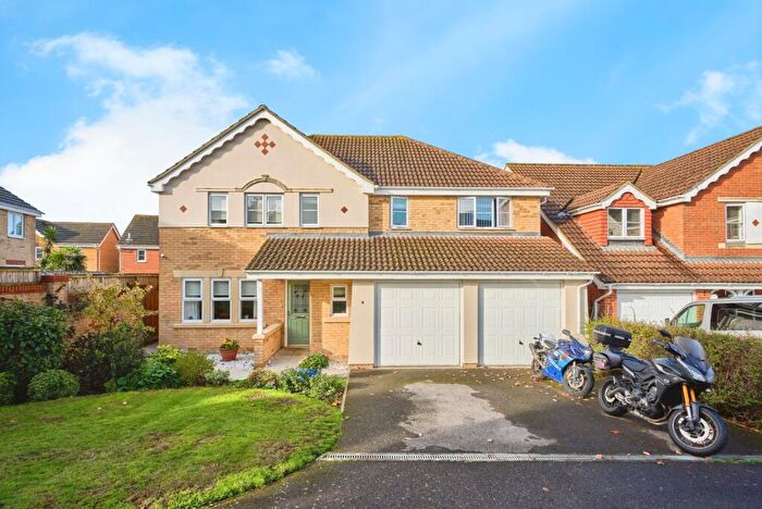 5 Bedroom Detached House For Sale In Osborne Heights, East Cowes, Isle Of Wight, PO32