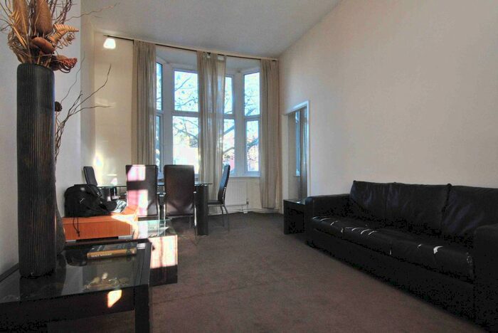 2 Bedroom Flat To Rent In Green Lanes, Turnpike Lane, London N8