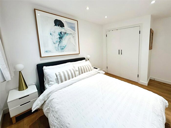 2 Bedroom Flat To Rent In Autumn Drive, Sutton, SM2
