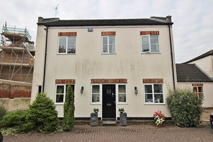 2 Bedroom Maisonette For Sale In River Court, Spalding, Lincolnshire, PE11