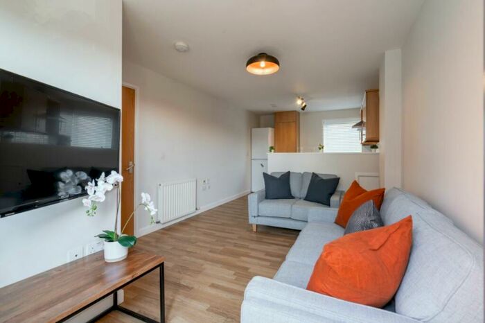 5 Bedroom Flat To Rent In Falconar Street, Newcastle, NE2