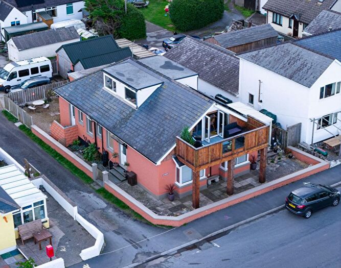 5 Bedroom Detached House For Sale In Borth, SY24