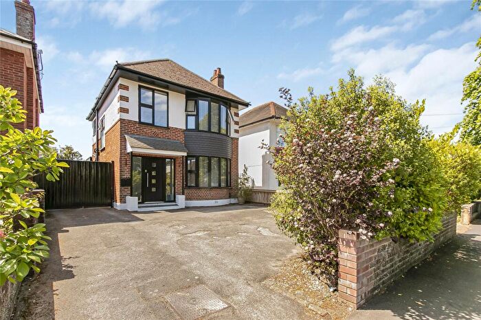 3 Bedroom Detached House For Sale In Leybourne Avenue, Northbourne, Bournemouth, BH10
