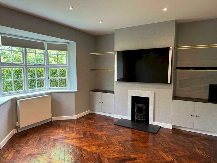 1 Bedroom Apartment To Rent In Midholm Close, Hampstead Garden Suburb, NW11
