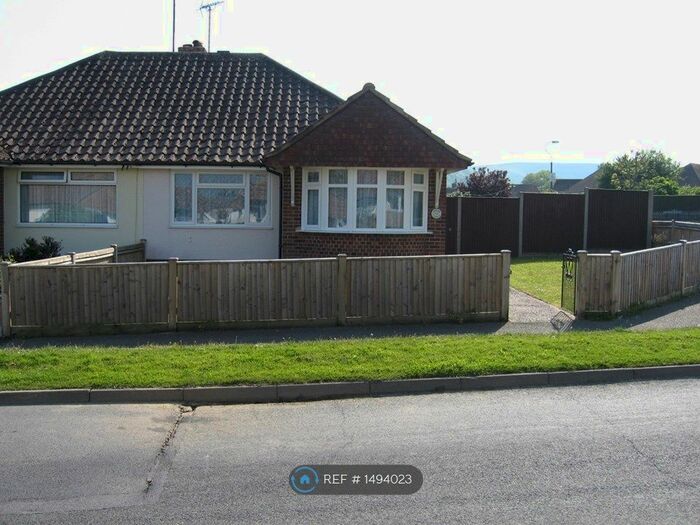 2 Bedroom Bungalow To Rent In Farmlands Way, Polegate, BN26
