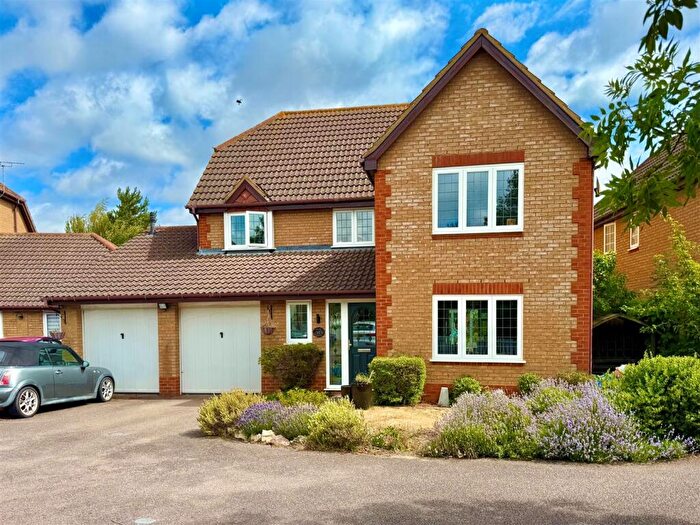 4 Bedroom Detached House For Sale In Great Portway, Great Denham, MK40