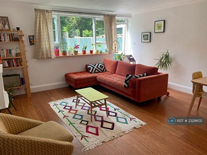 3 Bedroom Maisonette To Rent In Morland Estate, London, E8