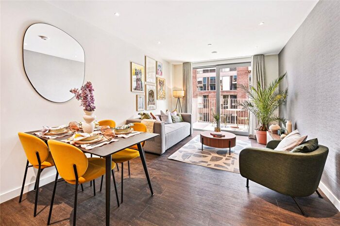 1 Bedroom Flat To Rent In Bloom East, Nine Elms Lane, SW11