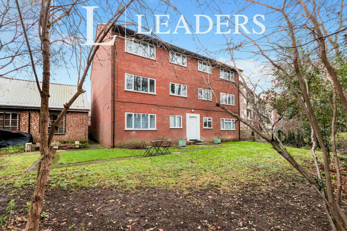 Studio To Rent In French Lodge, Whinbush Road, Hitchin, SG5