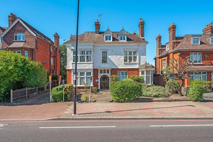 2 Bedroom Flat To Rent In West Hill, London, SW15