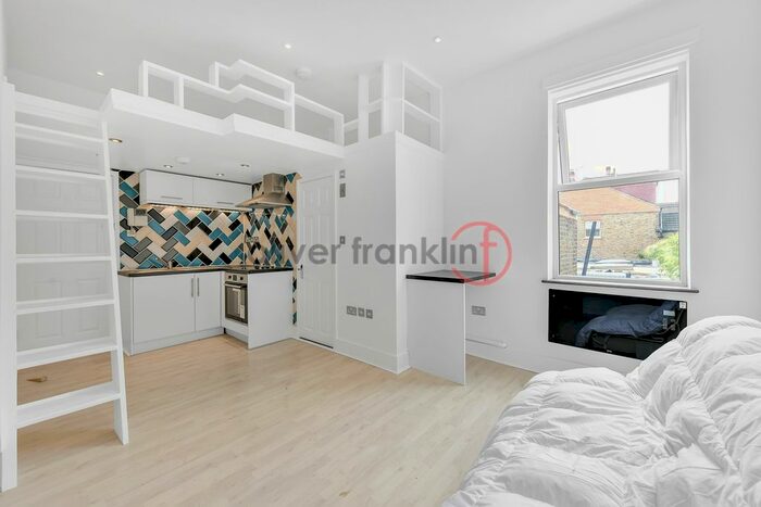 Studio To Rent In Chatsworth Road, Hackney, E5