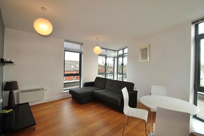 2 Bedroom Flat To Rent In Monk Bridge Road, Meanwood, Leeds, LS6